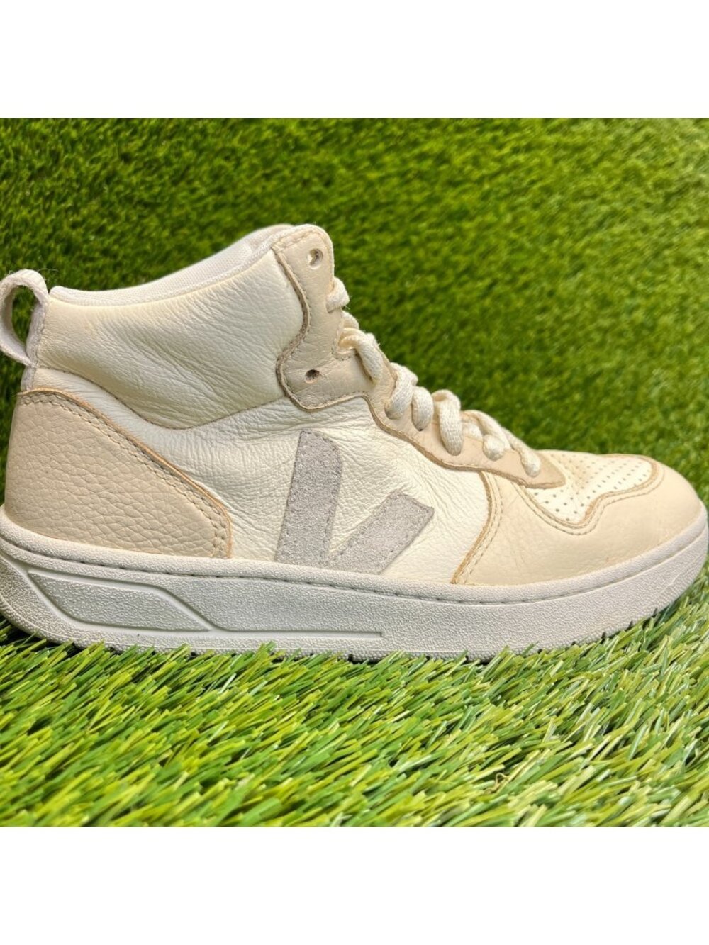 Veja V-15 High Chromefree Leather Womens Size 5 Beige Athletic Shoes Sneakers